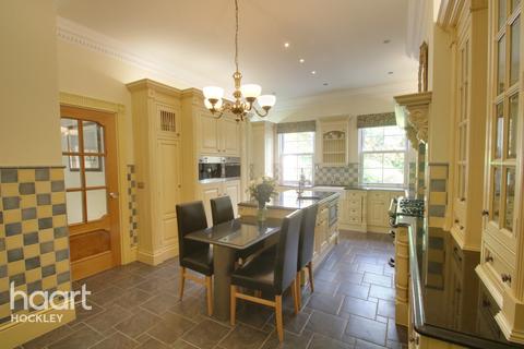 4 Hawkley Meade, Hockley, SS5 4QR
