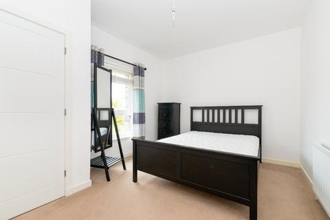 2 bedroom flat to rent, Mottram Road, Silverknowes, Edinburgh, EH4