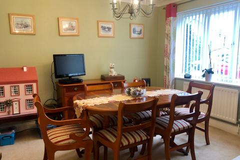 5 Cumbrae Drive, Great Billing, Northampton, NN3 9HD