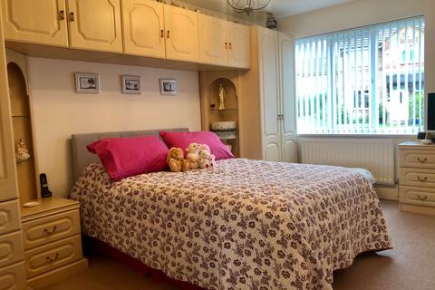 5 Cumbrae Drive, Great Billing, Northampton, NN3 9HD