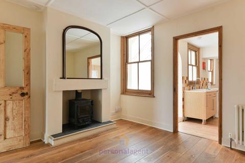 undefined, Miles Road, Epsom