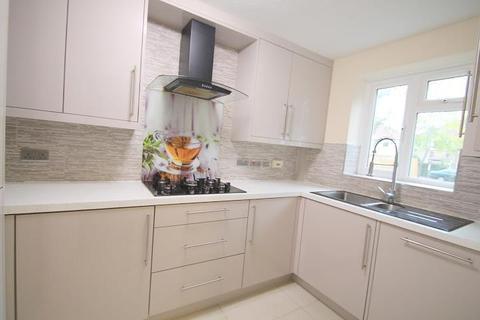 12 Argent Close, Egham, TW20 8XB
