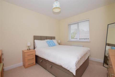 5 Hilton Close, Halling, Rochester, ME2 1GB