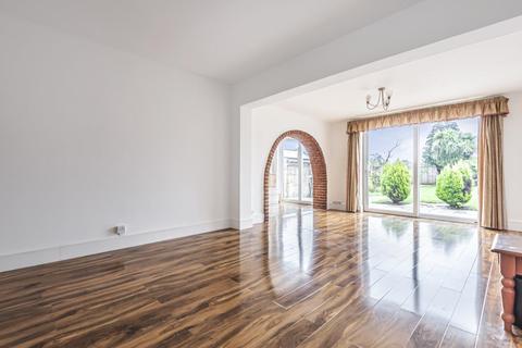 33 Horn Park Lane, London, SE12 8UX