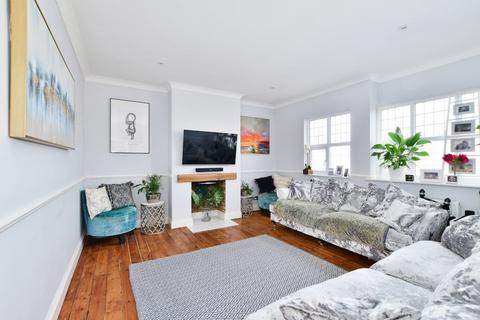 2 bedroom apartment for sale, Bathurst Walk, Richings Park SL0