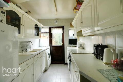 128 Ballards Road, Dagenham, RM10 9AB