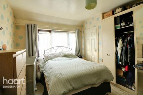 128 Ballards Road, Dagenham, RM10 9AB