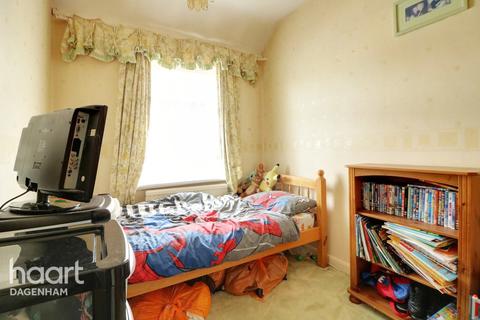 128 Ballards Road, Dagenham, RM10 9AB