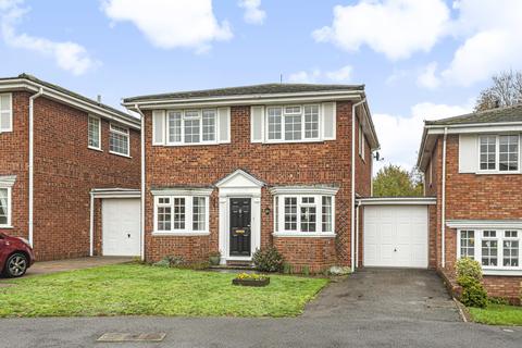 2 Brambles Park, Bramley, Guildford, GU5 0BA