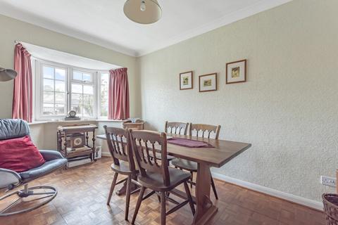 2 Brambles Park, Bramley, Guildford, GU5 0BA