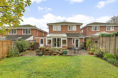 2 Brambles Park, Bramley, Guildford, GU5 0BA