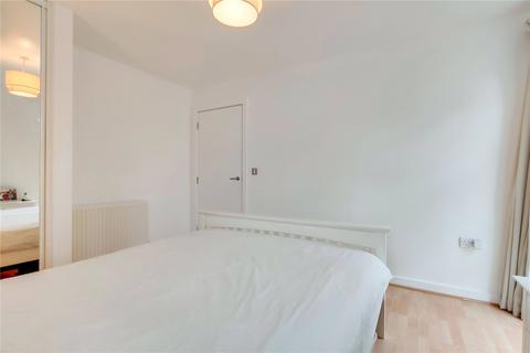 5b Reading Lane, London, E8 1DS