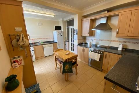 10 Fern Terrace, Tonypandy, CF40 2AL