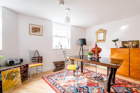 29 Fremont Street, London, E9 7NQ