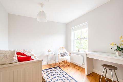 29 Fremont Street, London, E9 7NQ