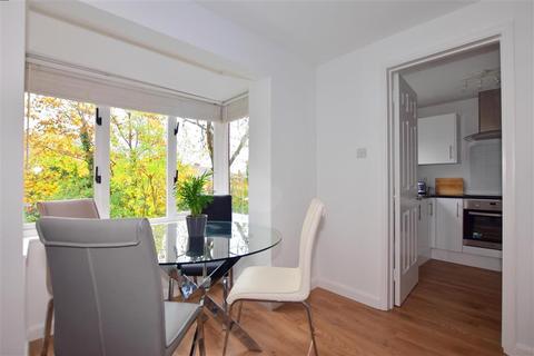 104 Maple Gate, Loughton, IG10 1PR