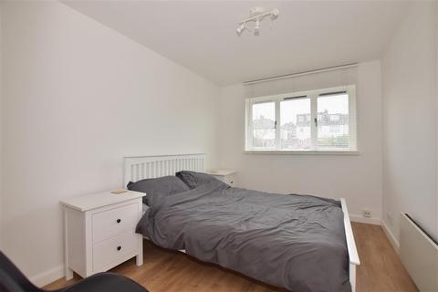 104 Maple Gate, Loughton, IG10 1PR