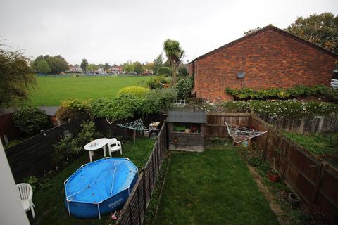9 Chiltern Close, Worcester Park, KT4 8LW