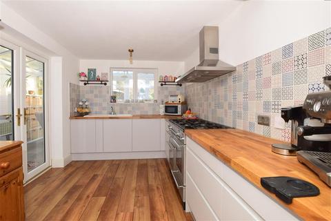31 Old Road West, Gravesend, DA11 0LH