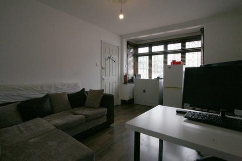 3 bedroom end of terrace house for sale, Stanford Close, Romford, RM7