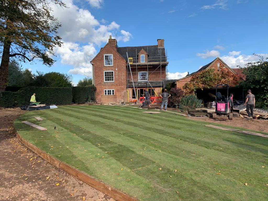 Banbury Road, StratforduponAvon... 7 bed property £6,000 pcm (£