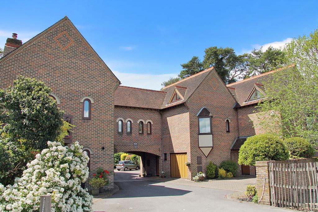 Waltham, Hampshire 3 bed townhouse £375,000