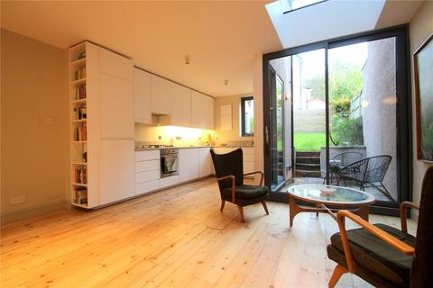 30 Gwilliam Street, Bristol, BS3 4LS
