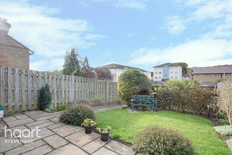 21 Austen Paths, Stevenage, SG2 0NJ