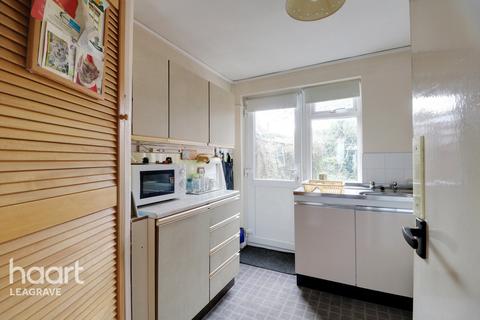 1 Cranbrook Drive, Luton, LU3 3EN