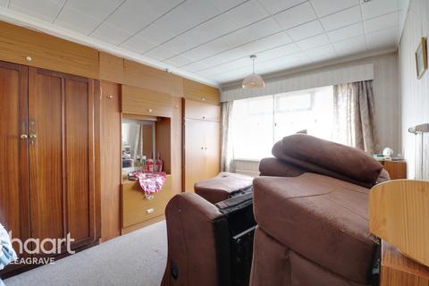 1 Cranbrook Drive, Luton, LU3 3EN