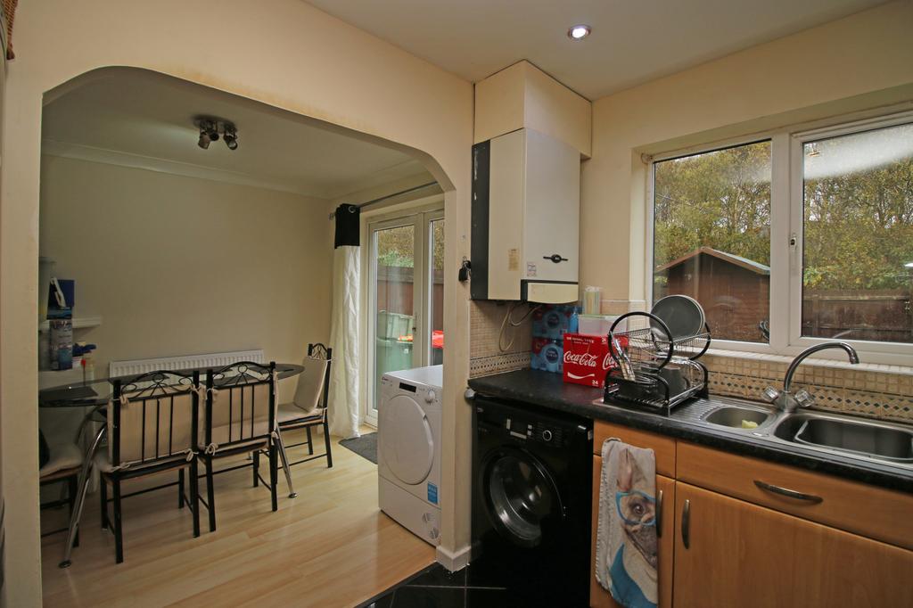 Sandwell Avenue, ThorntonCleveleys, FY5 3 bed end of terrace house £