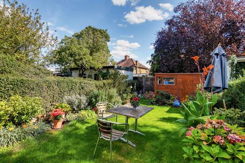 33 Meadow Way, Wembley, HA9 7LB
