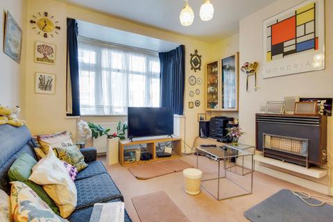33 Meadow Way, Wembley, HA9 7LB