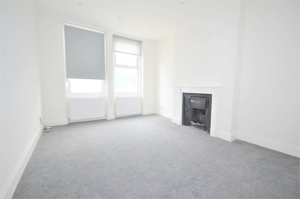 Maldon Road, Acton W3 6SU 2 bed flat £1,447 pcm (£334 pw)