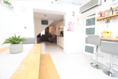 44 Farnaby Drive, High Green, Sheffield, S35 4NY