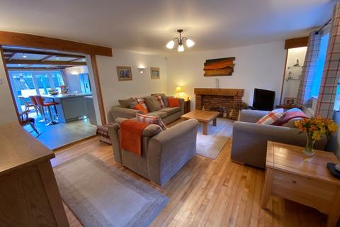 12 Cambrian Terrace, Tonypandy, CF40 2HN