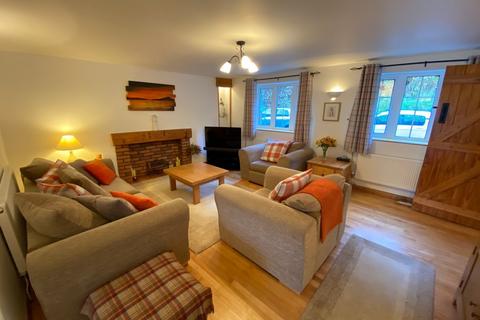 12 Cambrian Terrace, Tonypandy, CF40 2HN