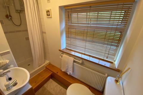 12 Cambrian Terrace, Tonypandy, CF40 2HN