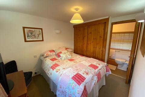 12 Cambrian Terrace, Tonypandy, CF40 2HN