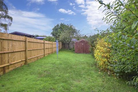 122a Brighton Road, Hooley, Coulsdon, CR5 3EF