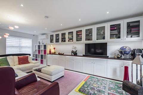 16 Malcolm Drive, Surbiton, KT6 6QS