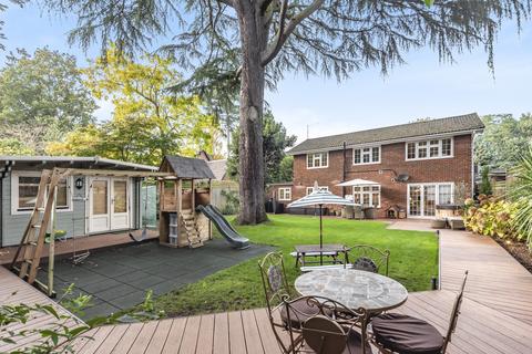 16 Malcolm Drive, Surbiton, KT6 6QS