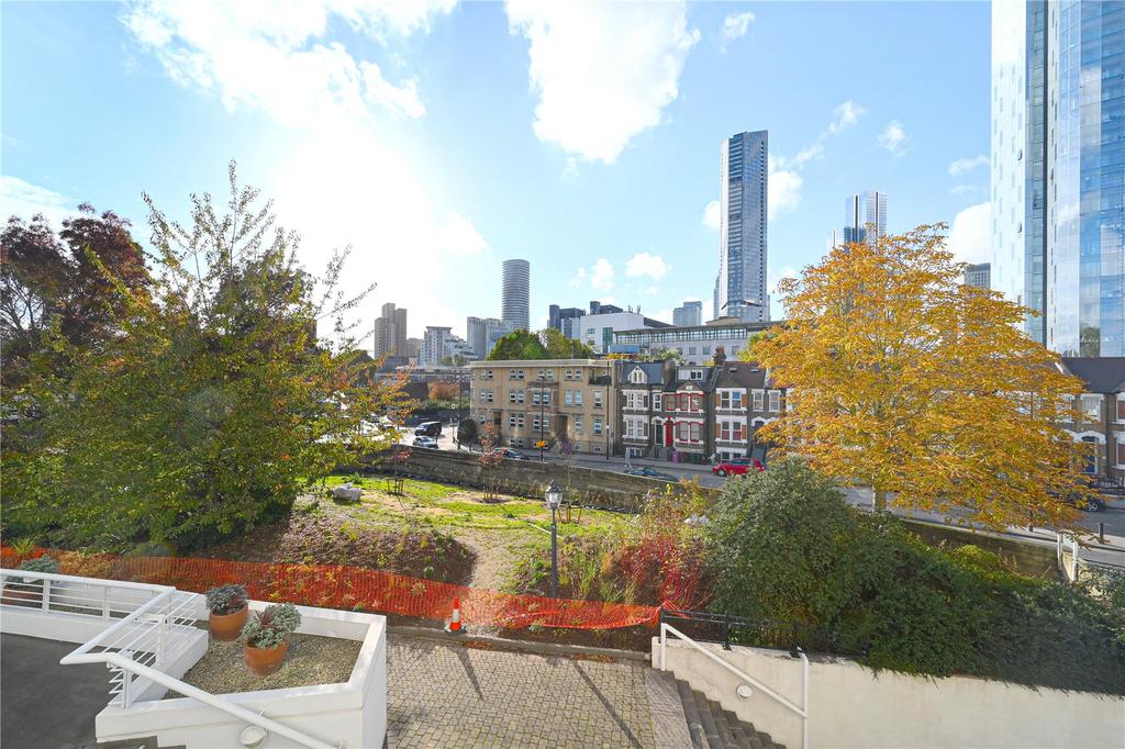 Pierhead Lock, 416 Manchester Road, Canary Wharf, London, E14 1 bed