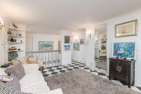 49 Upper Whistler Walk, London, SW10 0ER