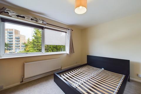 2 bedroom apartment to rent, Perivale Grange, London UB6