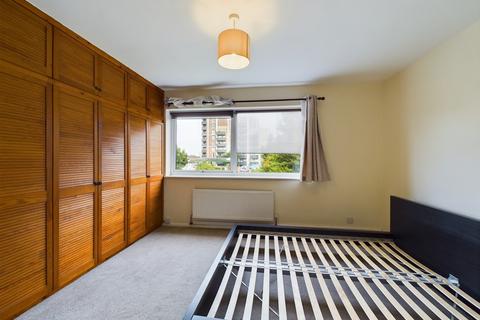 2 bedroom apartment to rent, Perivale Grange, London UB6