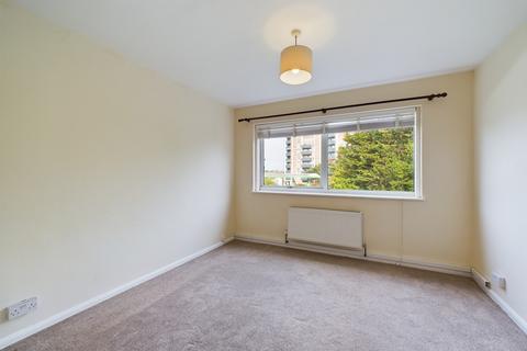 2 bedroom apartment to rent, Perivale Grange, London UB6