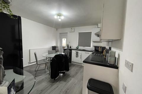 2 bedroom terraced house to rent, Northgate, Newark