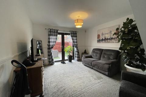 2 bedroom terraced house to rent, Northgate, Newark