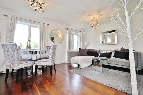 81 Varsity Drive, Twickenham, TW1 1AH